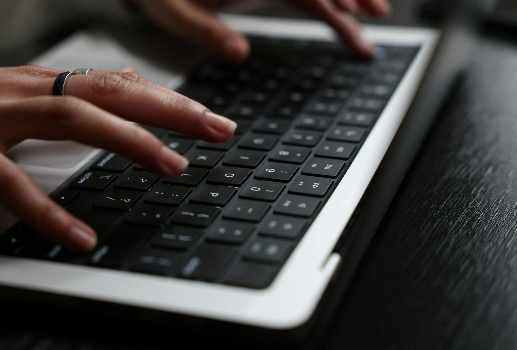 Za iskanje pomanjkljivosti v PHP-ju je bila uporabljena najsodobnejša umetna inteligenca, ki jo je izdelal OpenAI. Foto: Reuters