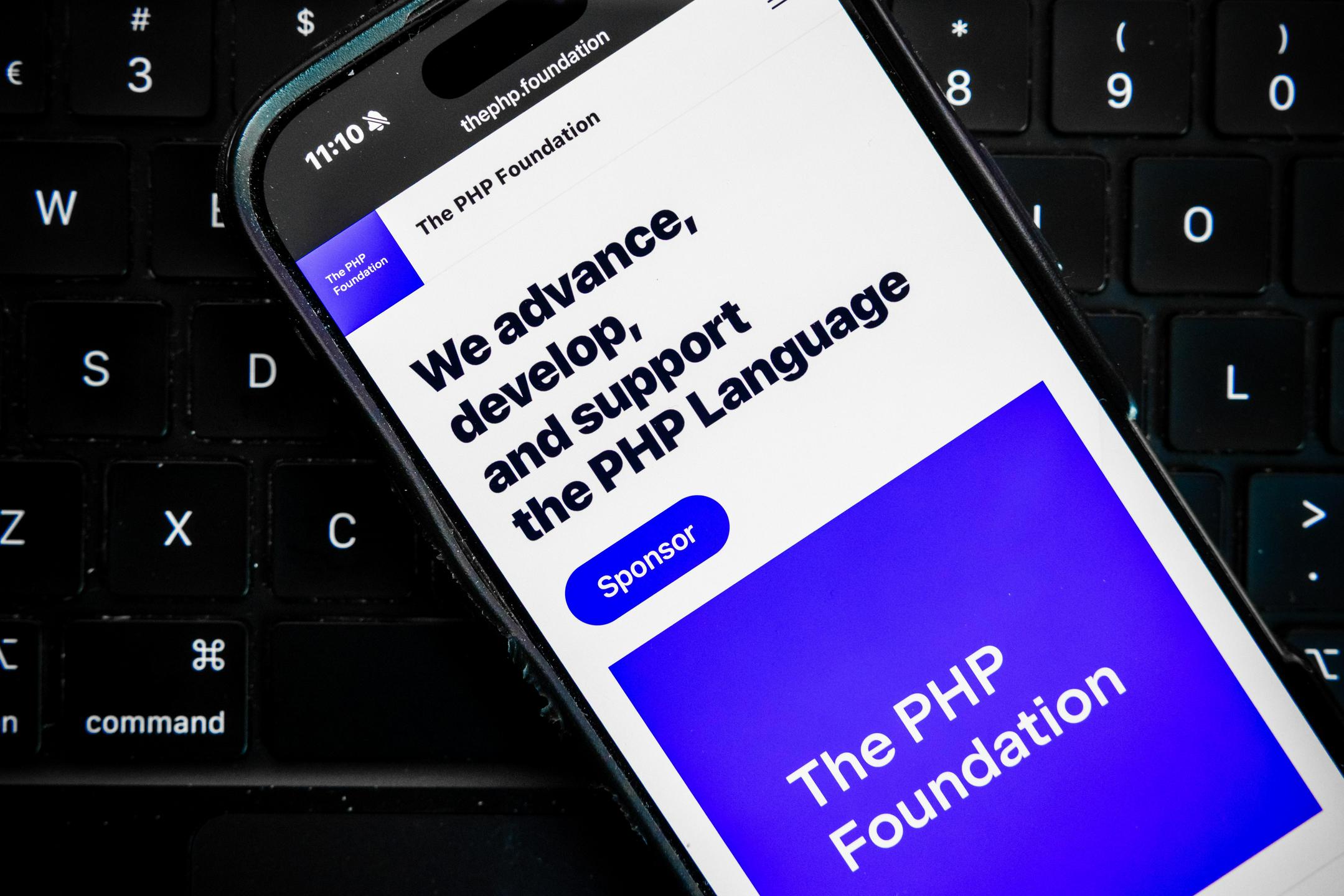 Po odkritih ranljivostih v PHP-ju visoka ogroženost kibernetske varnosti v Sloveniji